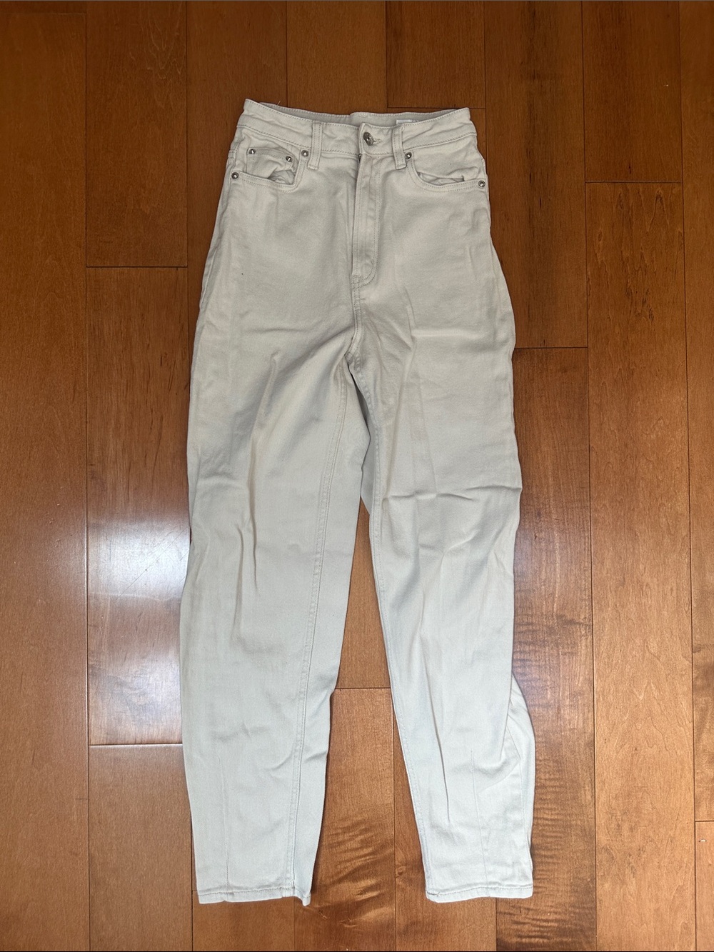 Divided Women's Straight Leg Jeans in Light Beige